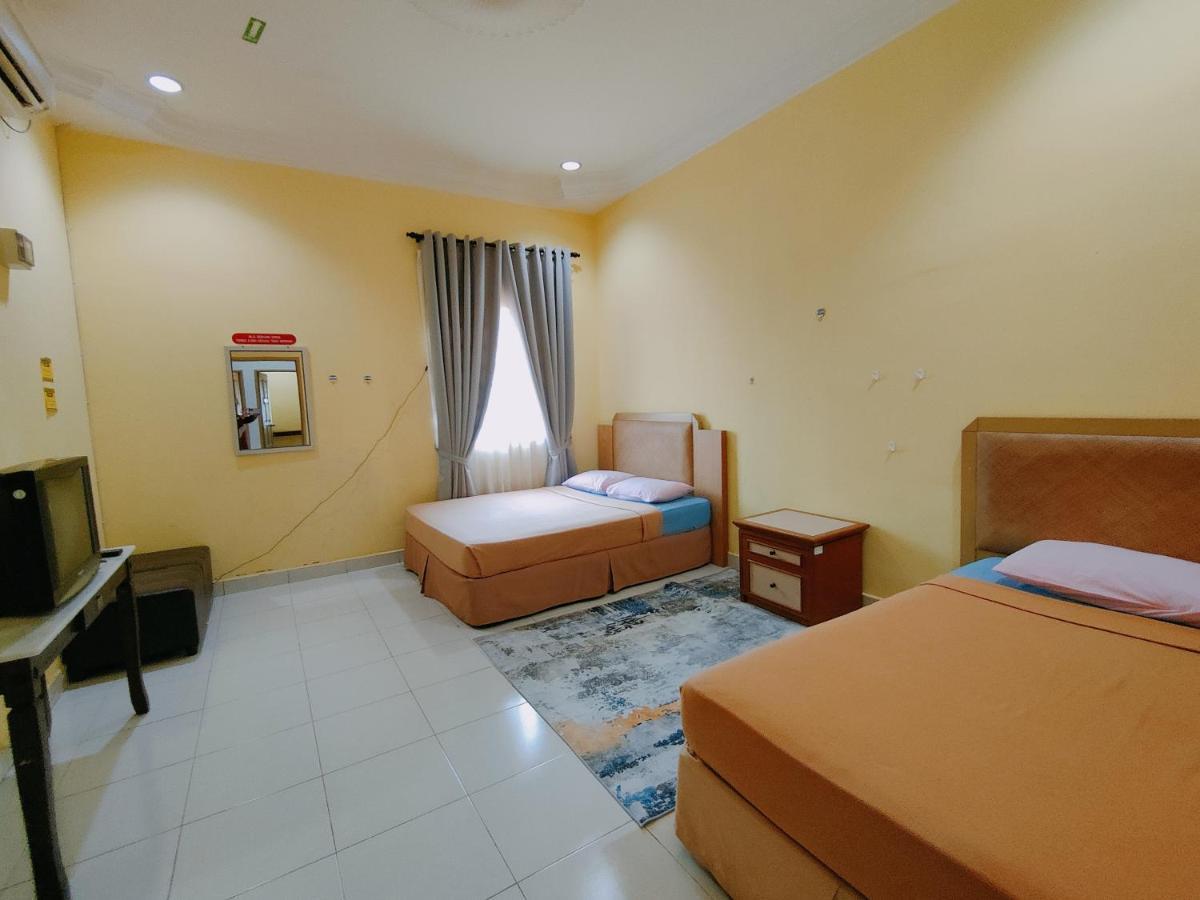 Homestay Roma Suite Куала-Тренгану Экстерьер фото